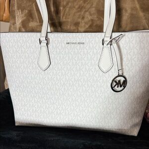 NWT Large Michael Kors White Monogram Computer Tote